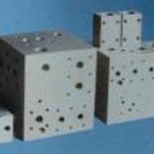 山東液壓配件閥塊加工 精密油路板的核心制造與應(yīng)用